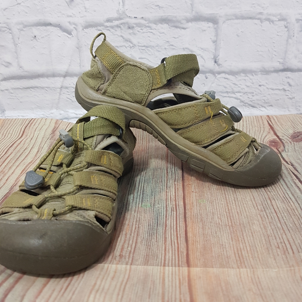 Keen "Newport H2" Hiking Trail Sandal Shoe